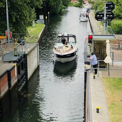 Einfahrt in die Schleuse