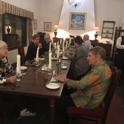 Dinnertable, selbstverständlich mit Butler