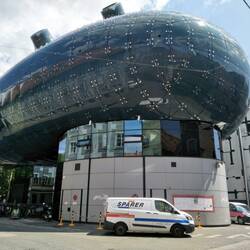 The friendly alien art museum