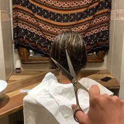 Noch schnell die Schere schärfen...