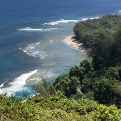 Kee Beach von oben. Ist ganz am Anfang des Trails.