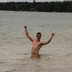 Naturdusche mit Bio-Schaum.