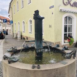 Kurioser Brunnen