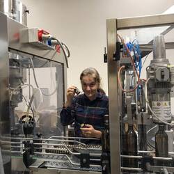 Käppchen drauf, weiterschieben, wiederholen