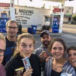 Mittwoch: Wings-Night in Black Diamond und dann Tankstelleneis