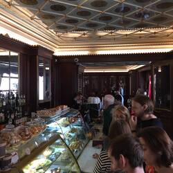 Das älteste Kaffeehaus mit seinen Marzipan Spezialitäten