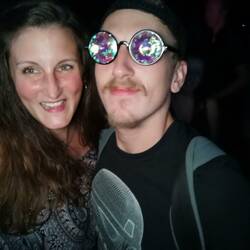 Der franzose Johan mit meine fancy Brille.