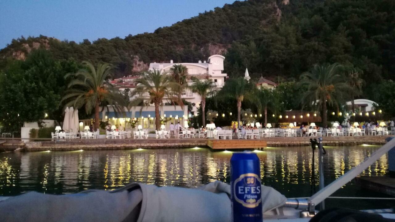 Classic Yacht Hotel mit eigenem Hotelsteg