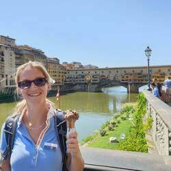Ja, die Frisur sitzt nicht ganz aber wie am Zustand des Eises zu erkennen ist, war ich im Stress. 😆