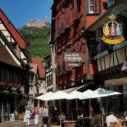 Welcome to Ribeauvillé - in the background high above, the castle "Saint Ulrich"!