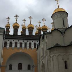 Der Frauenoalast mit der Marienkirche