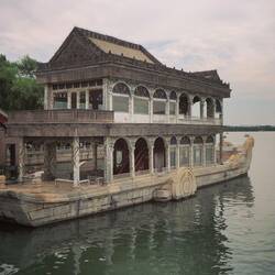 Marmorschiff, als Gedenken daran, dass das Budget für den Palast eigentlich für die chinesische Flotte ausgege