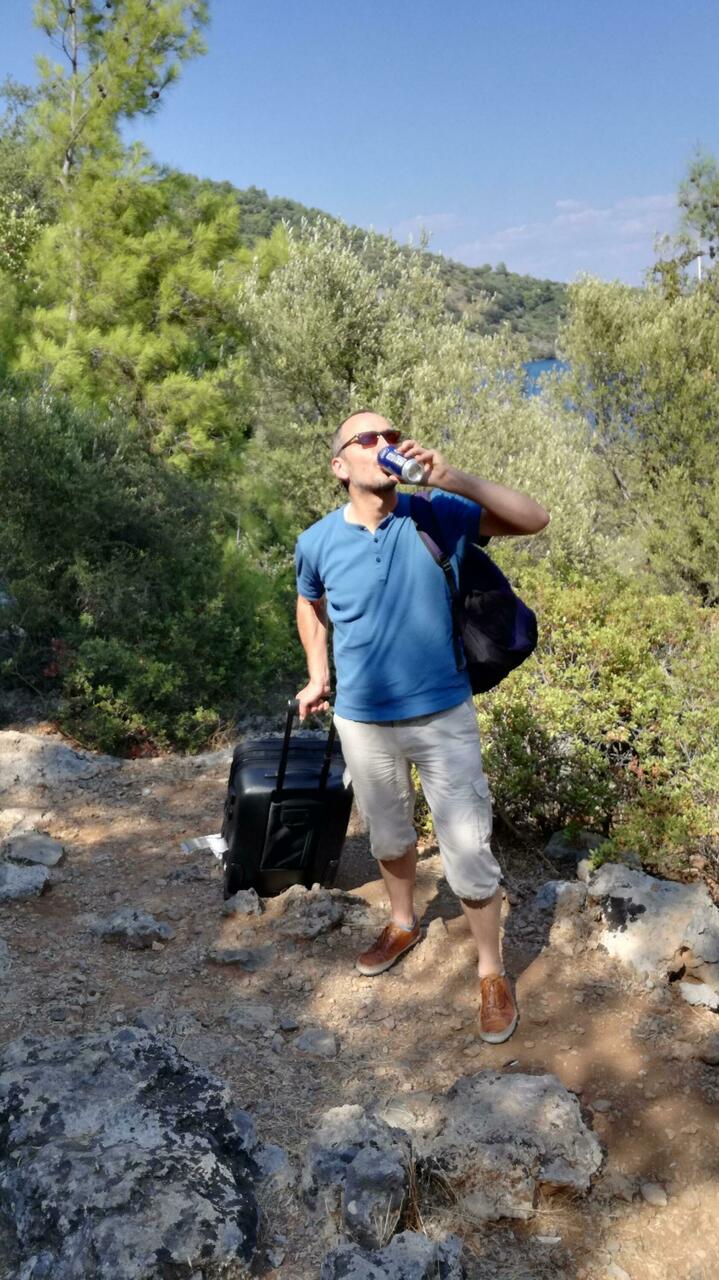 Mit Gepäck über Stock und Stein