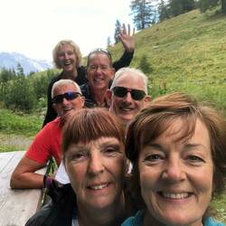 Sandra, Michelle, Shaun, Bob, Chris & Diane