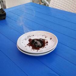 Brennender türkischer Kaffee hilft gegen Wespen