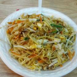 Pad Thai (mit Chicken und Ei)