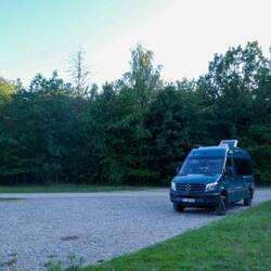 Nicht jeder Stellplatz hat Blick auf Wasser oder Berge.