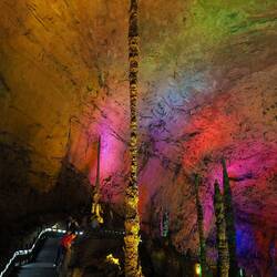 Höchster Tropfstein mit fast 20 m