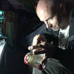 Preparieren der Coca Dose für den Auspuff