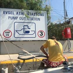 In der Türkei wurde der Fäkalientank vorschriftsmäßig genutzt
