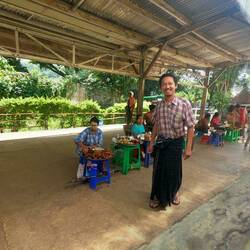 Er schrieb übrigens mit am Stefan Loose Reiseführer