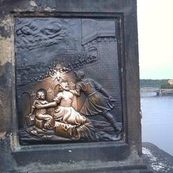 They say that touching center makes a wish come true. We'll see