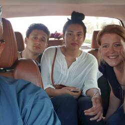 Wieder auf dem Weg zur Bushaltestelle...😥