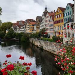 Tübingen Neckarmauer von der Eberhardsbrücke