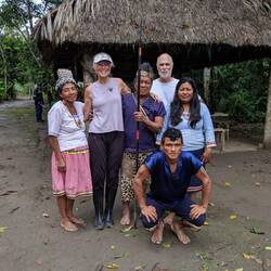 Our new Kichwa friends. Thank you for a wonderful, delicious and educational experience!