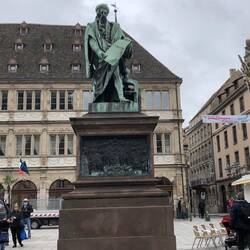 Statue honouring Johannes Gutenberg