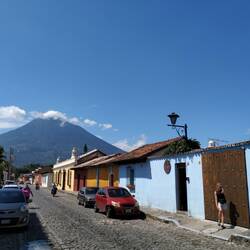 Barbara's Boutique Hostal - im Hintergrund 'Volcán de Agua'