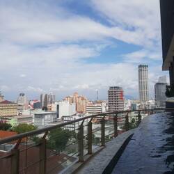 Der berühmte Pool in der 11. Etage ;)