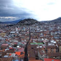 Blick auf die Stadt von der Basílica del Voto Nacional