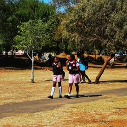 Schuluniform ist Pflicht trotz bzw. wegen der ärmlichen Verhältnisse