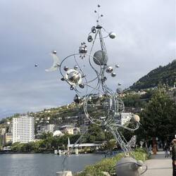 The wind makes this one move