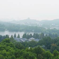 West lake embrumé