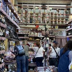 Shop de vins et saucissons