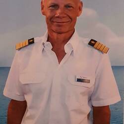 Kapitän Todd Burkham