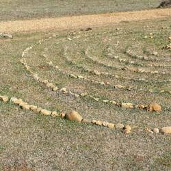 A couple of these formations before arriving in Agés