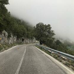 Bergstraße ins nichts