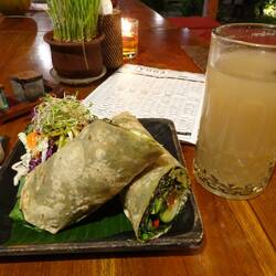 Abendessen im Yoga Barn