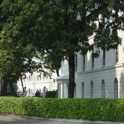 Some external shots of the Maidens Hotel