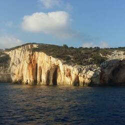 Höhlen an Zakynthos' Nordostküste