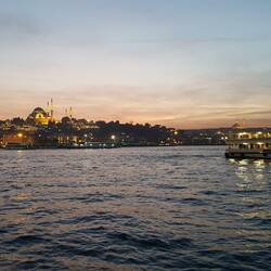 Blick von der Galatabrücke übers Goldene Horn