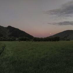 Vollmond in der Dämmerung
