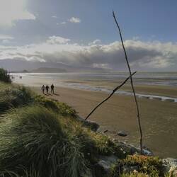 Ankunft im Abendlicht an der windigen Golden Bay