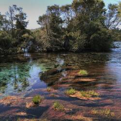 ...und das Wasser sprudelt nur so vor sich hin.