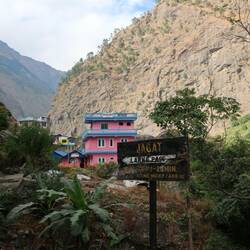 Ziel erreicht. Das pinke Haus ist unseres.