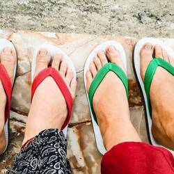 Ein neues, bequemes paar Flip Flopse