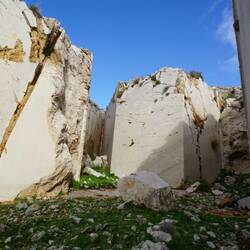 Marmorsteinbruch kurz vor dem Gipfel